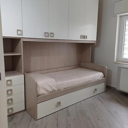 Con Ampio Giardino Holiday home *