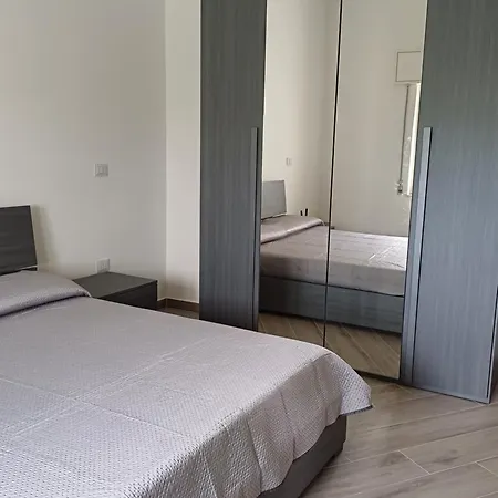 Con Ampio Giardino Holiday home